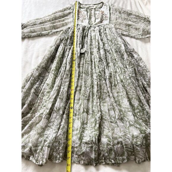 DAUGHTERS OF INDIA Diya Midi Dress in Pistacho Green Size XS - Picture 14 of 16